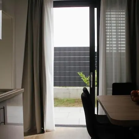 公寓 Fabulous With The Spacious Garden
